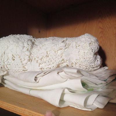 Lot B233:  Vintage Linens