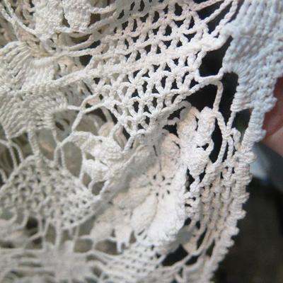 Lot B233:  Vintage Linens