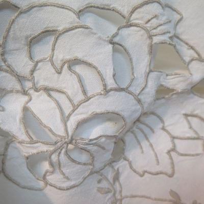 Lot B233:  Vintage Linens