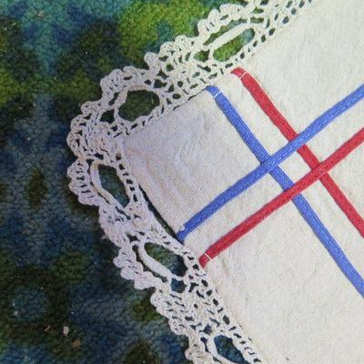 Lot B238:  Vintage Linens