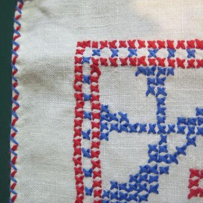 Lot B238:  Vintage Linens