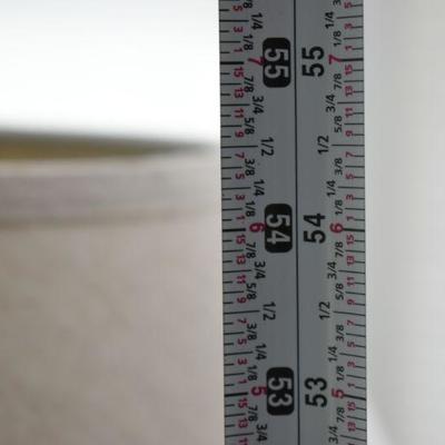 Lot H-1: Metal Standing Lamp
