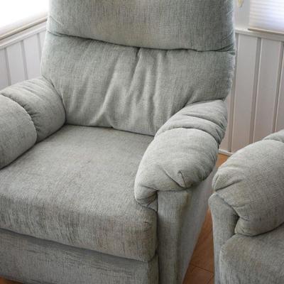 Lot H-2: Two Recliners