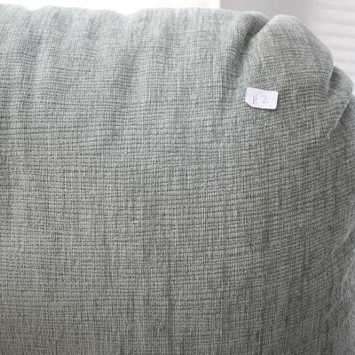 Lot H-2: Two Recliners