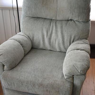Lot H-2: Two Recliners