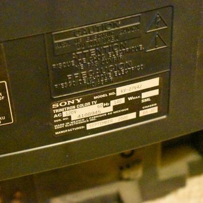 Lot H-10: Sony Television