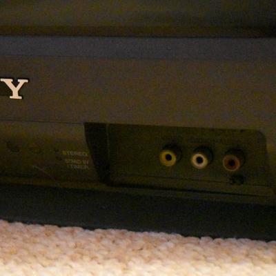 Lot H-10: Sony Television