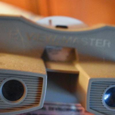 Lot H-14: Vintage View Master