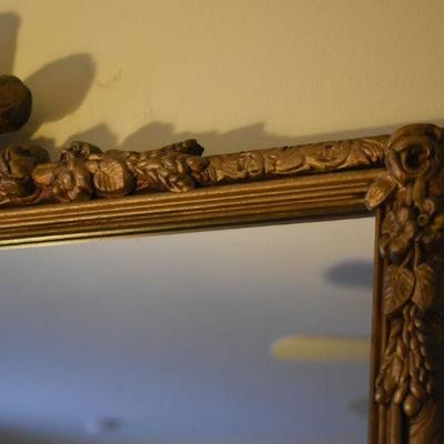 Lot H-18: Vintage Mirror