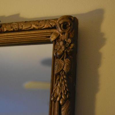 Lot H-18: Vintage Mirror