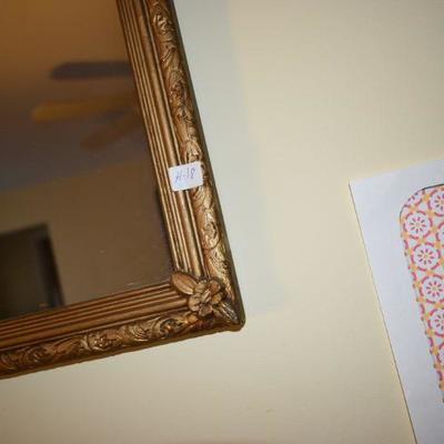 Lot H-18: Vintage Mirror