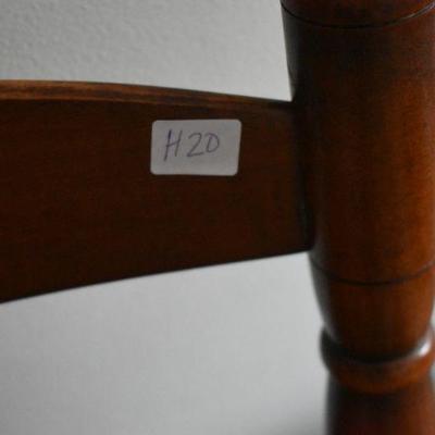 Lot H-20: Antique Ladderback Chair
