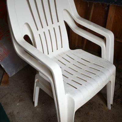 Lot O-4: 2 High High-back Outdoor Chairs