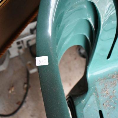 Lot O-5: 4 Green Low-back Outdoor Chairs