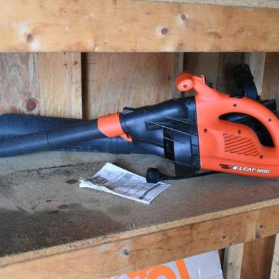 Lot O-9: Electric Black & Decker Blower