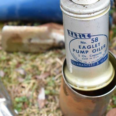 Lot O-29: Collection of Gas and Oil