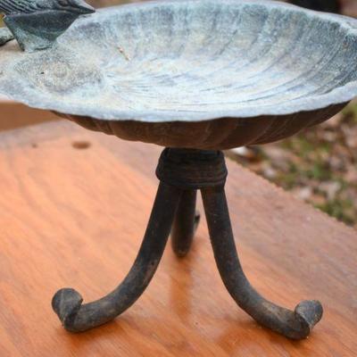 Lot O-32: Small Cast Metal Bird Bath