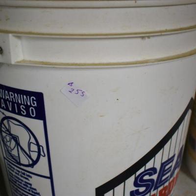 Lot B-255: Collection of Car Cleaning and Buckets