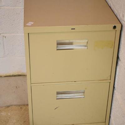 Lot B-262: Legal Size 2 Drawer Metal Filing Cabinet