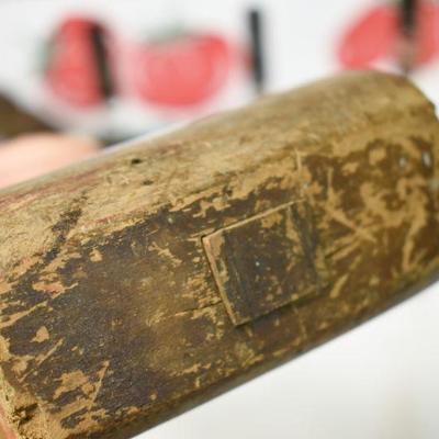 Lot B-276:  Tools