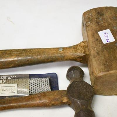 Lot B-276:  Tools