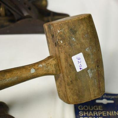 Lot B-276:  Tools