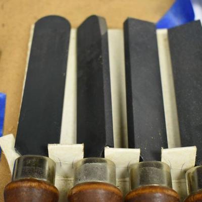 Lot B-279:  Craftsman Chisel Set
