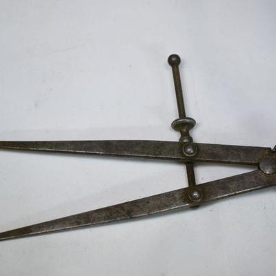 Lot B-300:  Vintage Starrett Divider