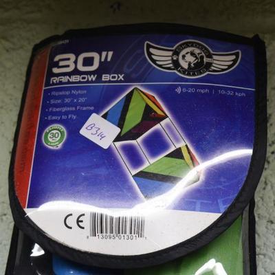 Lot B-314:  Skydog Box Kite