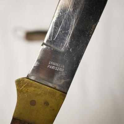 Lot B-168:  Vintage Knives