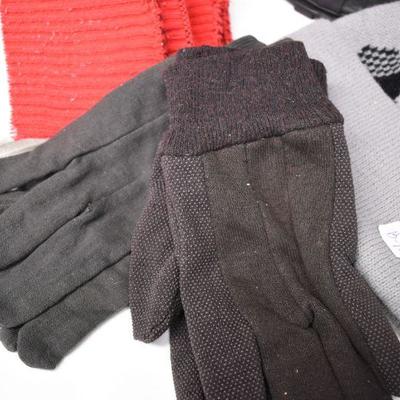 Lot B-177:  Cold Weather Gear