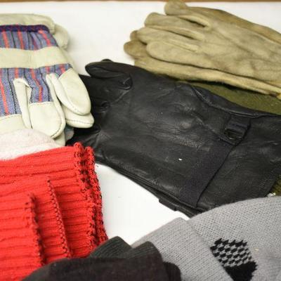 Lot B-177:  Cold Weather Gear