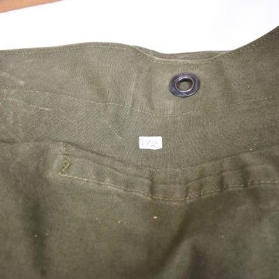Lot B-192:  Military Duffle Bag