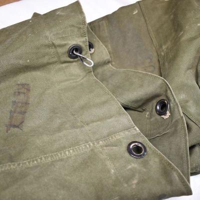 Lot B-192:  Military Duffle Bag