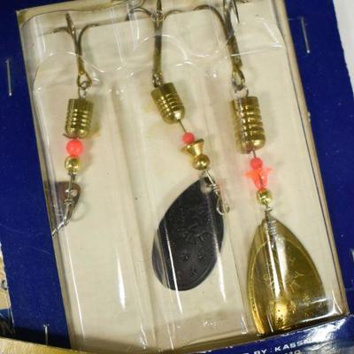 Lot B-206:  Vintage Fishing Accessories