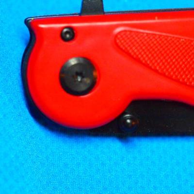 2 Red Utility knives new no box       1