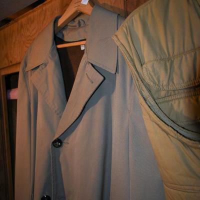 Lot B-248:  Men's Outerware