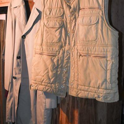 Lot B-248:  Men's Outerware