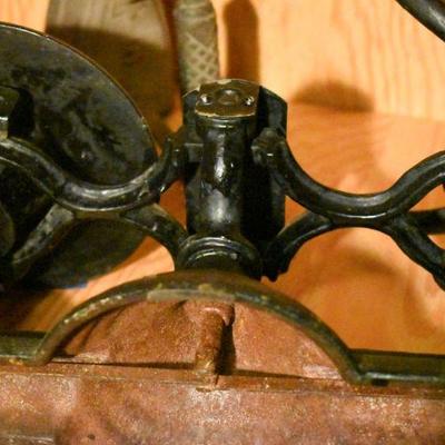 Lot B-282:  Antique Scale