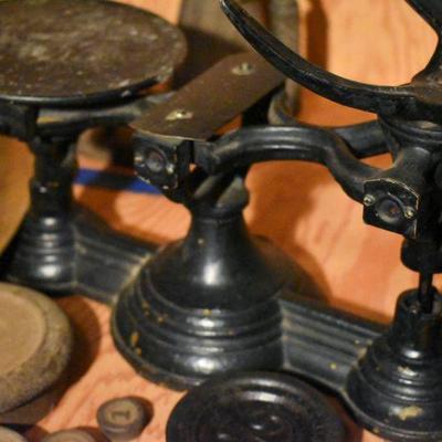 Lot B-282:  Antique Scale