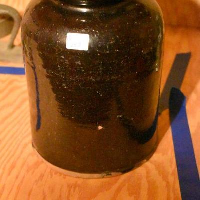 Lot B-283: Crock