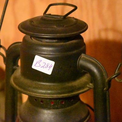 Lot B-284:  Vintage Lantern