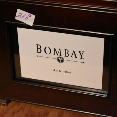 Lot B-285:  Bombay Photo Box