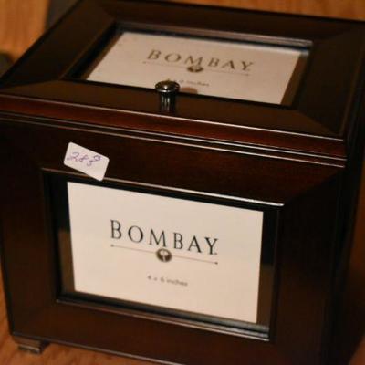 Lot B-285:  Bombay Photo Box
