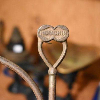 Lot B-286: Houchin Gas Lamp Lighter