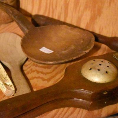 Lot B-288:  Vintage Kitchen