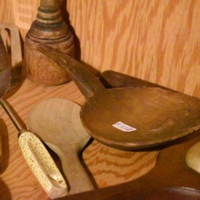 Lot B-288:  Vintage Kitchen