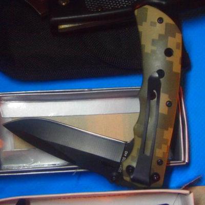 5 assorted New knives all are Stainless Steel blades     68