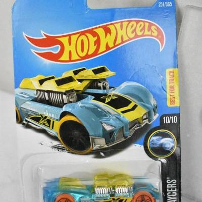 3 pc Misc Toys: Hot Wheels Car (New) Boss Baby DVD (open) & Growing Frogs Book