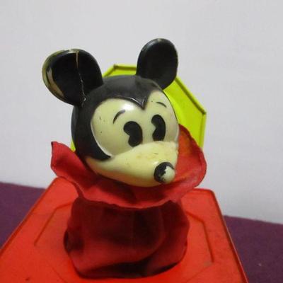 Lot 16 - Mickey Mouse & Bugs Bunny Jack In The Box